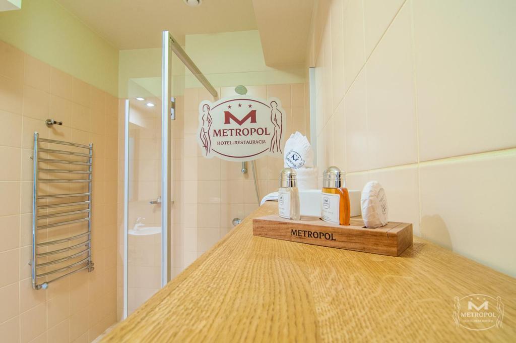 Metropol Hotel Srem Bilik gambar